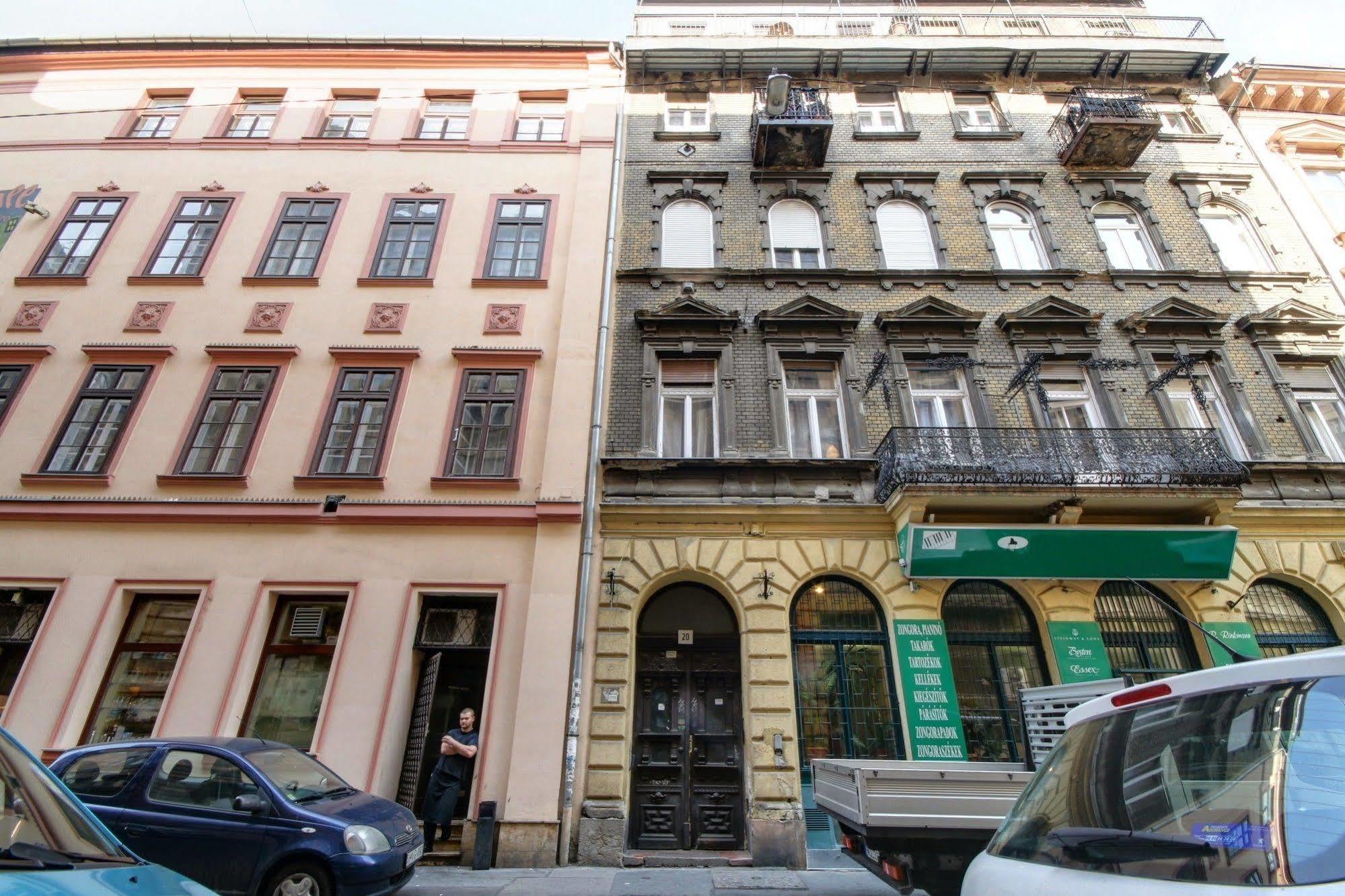 Opera Guesthouse Budapeste Exterior foto