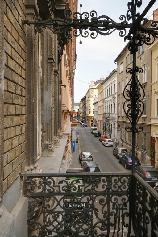 Opera Guesthouse Budapeste Exterior foto